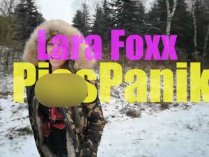 Lara Foxx Porno Video: Pisspanik an Landtsraße!