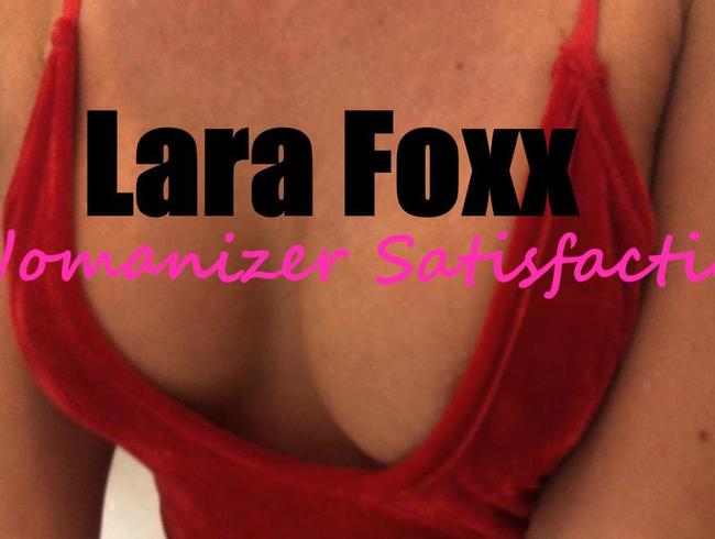 Lara Foxx Porno Video: Womanizer Satisfaction! ACHTUNG SPRITZIG!